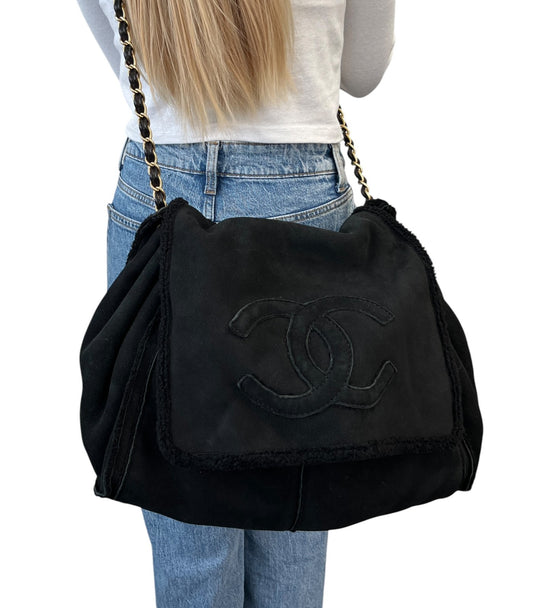CHANEL Vintage CC Big Logo Shearling Chain Shoulder Bag Black Gold Suede Mouton