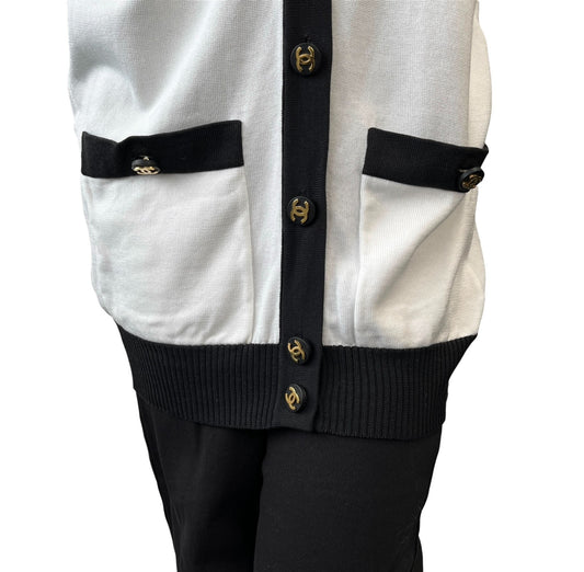 CHANEL Vintage CC Logo Button Cardigan Sweater Top #34 White Black 106908