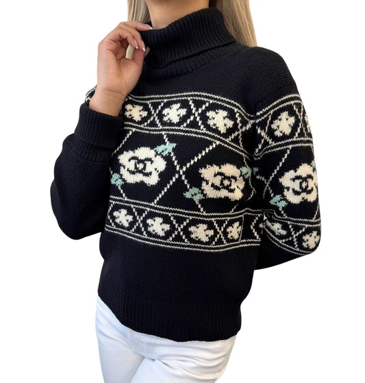CHANEL Vintage 95A CC Logo Turtleneck Sweater Top Cashmere Black White