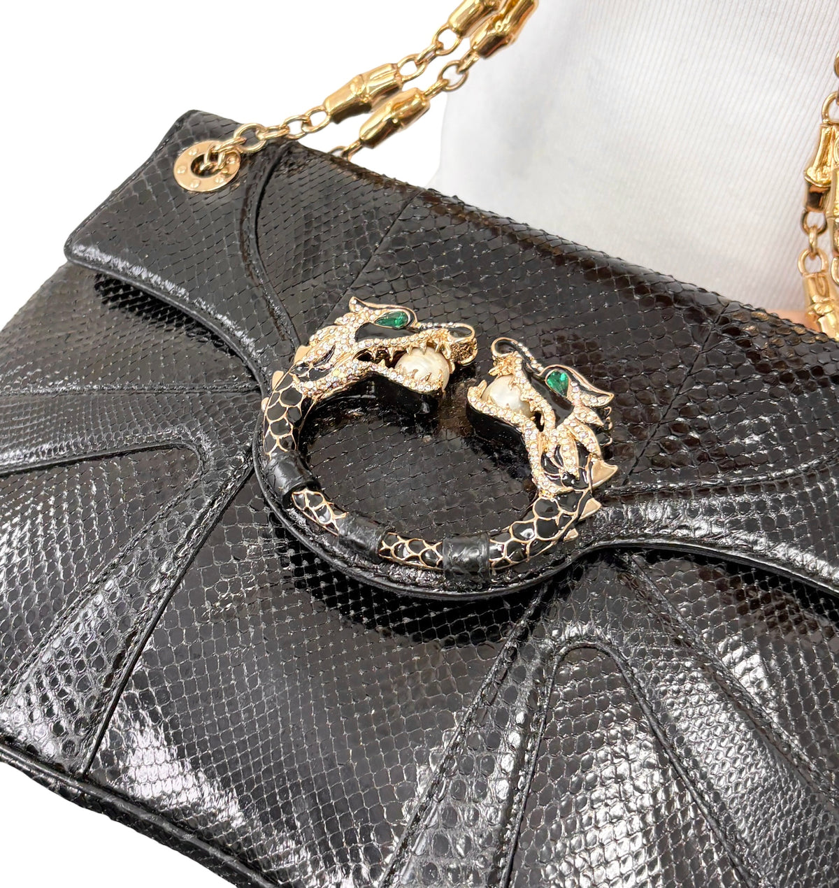 [Exclusive] GUCCI Vintage Python Evening Dragon Shoulder Bag Black 800210