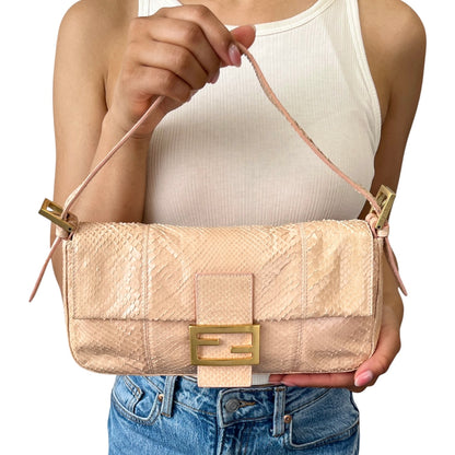[Exclusive] FENDI Vintage FF Logo Mamma Baguette Bag Pink Beige Leather 800803