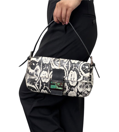[Exclusive] FENDI Vintage Mamma Baguette Python Shoulder Bag Black 800211