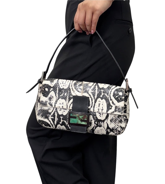 [Exclusive] FENDI Vintage Mamma Baguette Python Shoulder Bag Black 800211