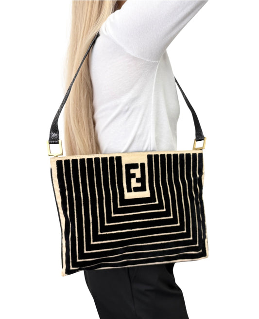 [Exclusive] FENDI Vintage FF Logo Python Velvet Shoulder Bag Black 800208