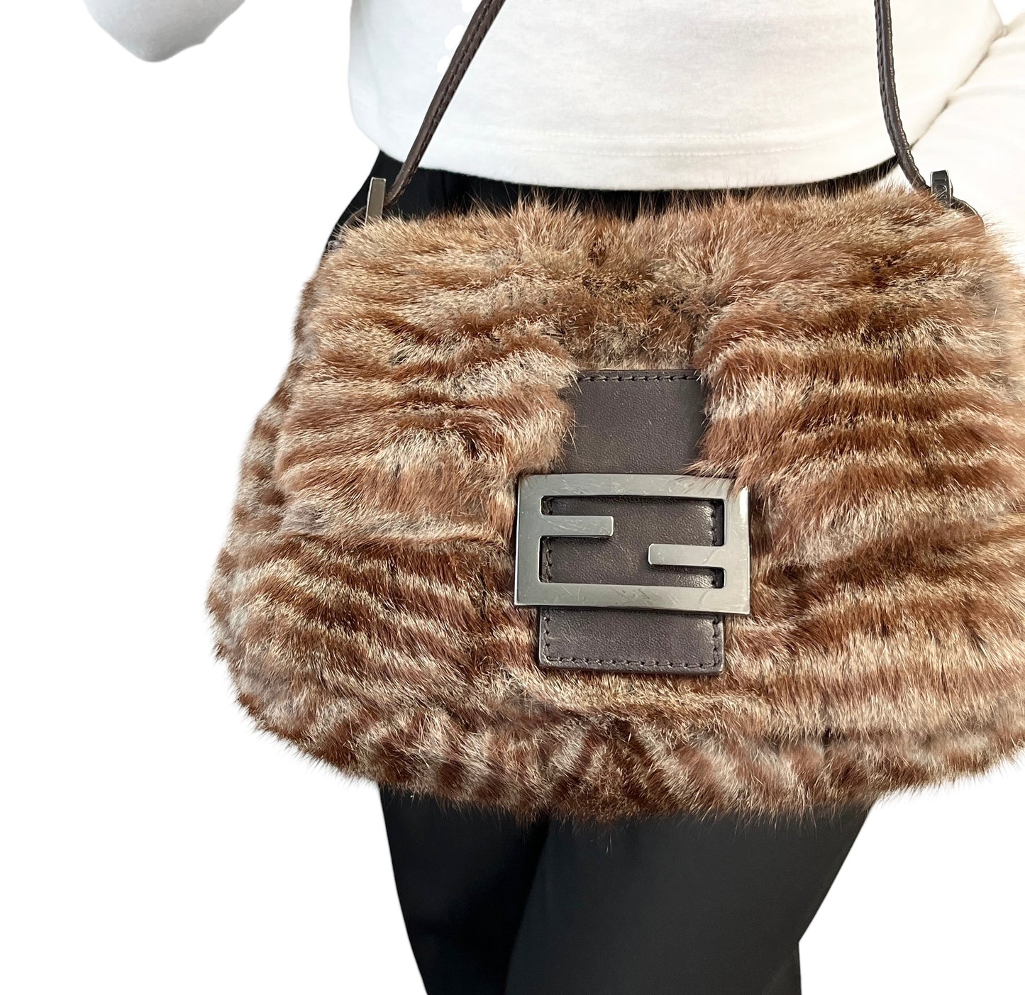 [Exclusive] FENDI Vintage FF Mamma Baguette Fur Bag Brown Silver Leather 800201
