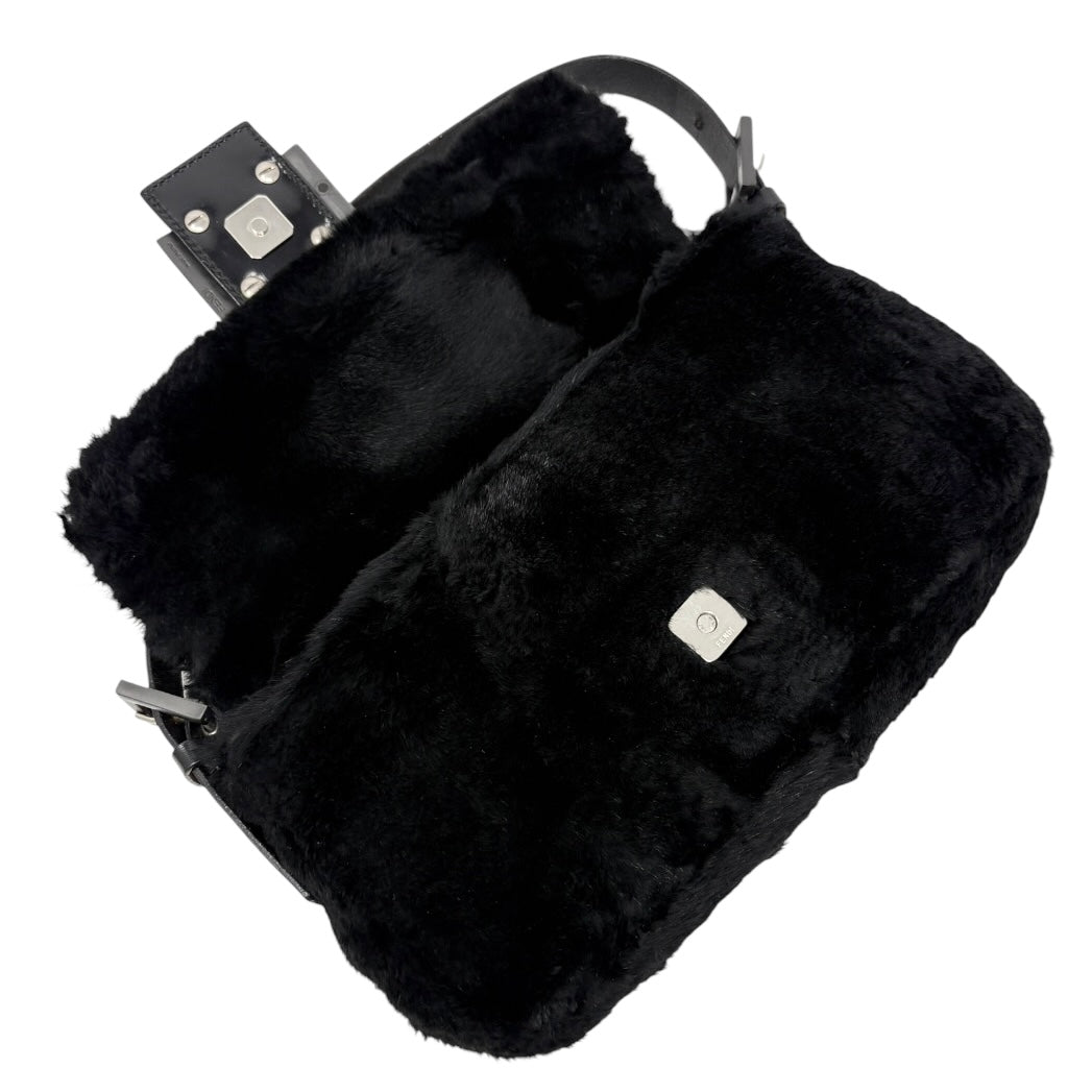 [Exclusive] FENDI Vintage FF Logo Mamma Baguette Fur Bag Black Leather 800004