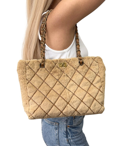 CHANEL Vintage CC Logo Fur Chain Shoulder Bag Beige Brown Leather 800811
