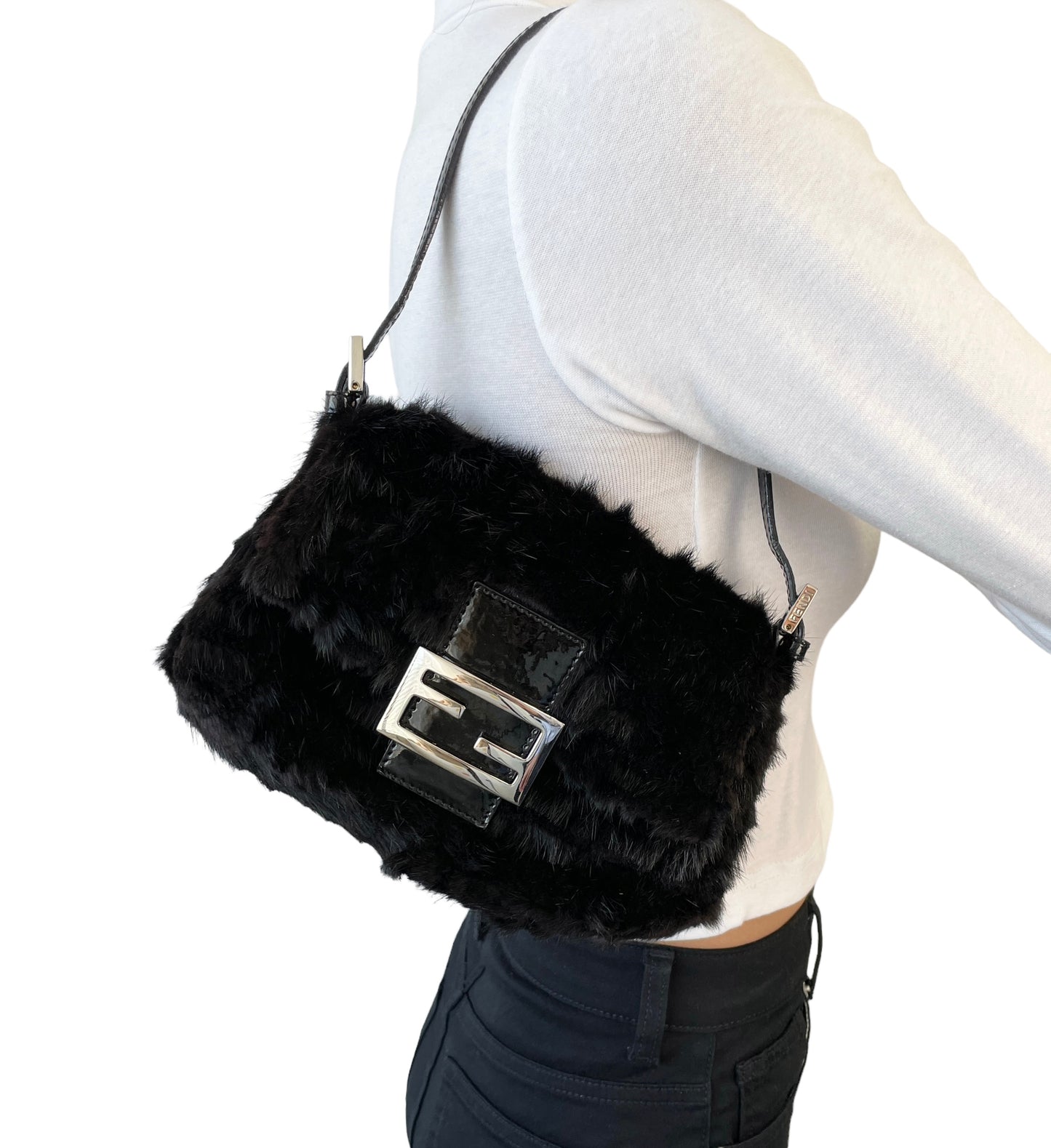 [Exclusive] FENDI Vintage Zucca Monogram Fur Mamma Baguette Bag Black 800296