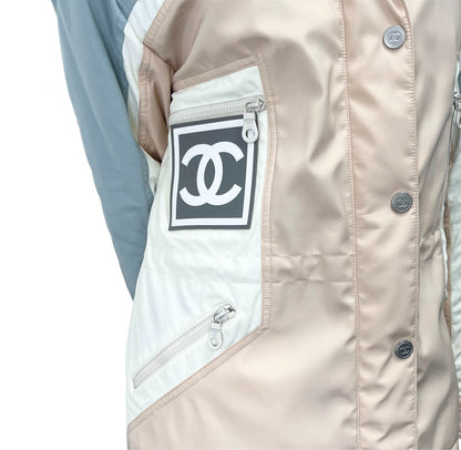 CHANEL Sport Vintage 01A CC Logo Puffer Ski Jacket Coat #38 Beige Blue 902810