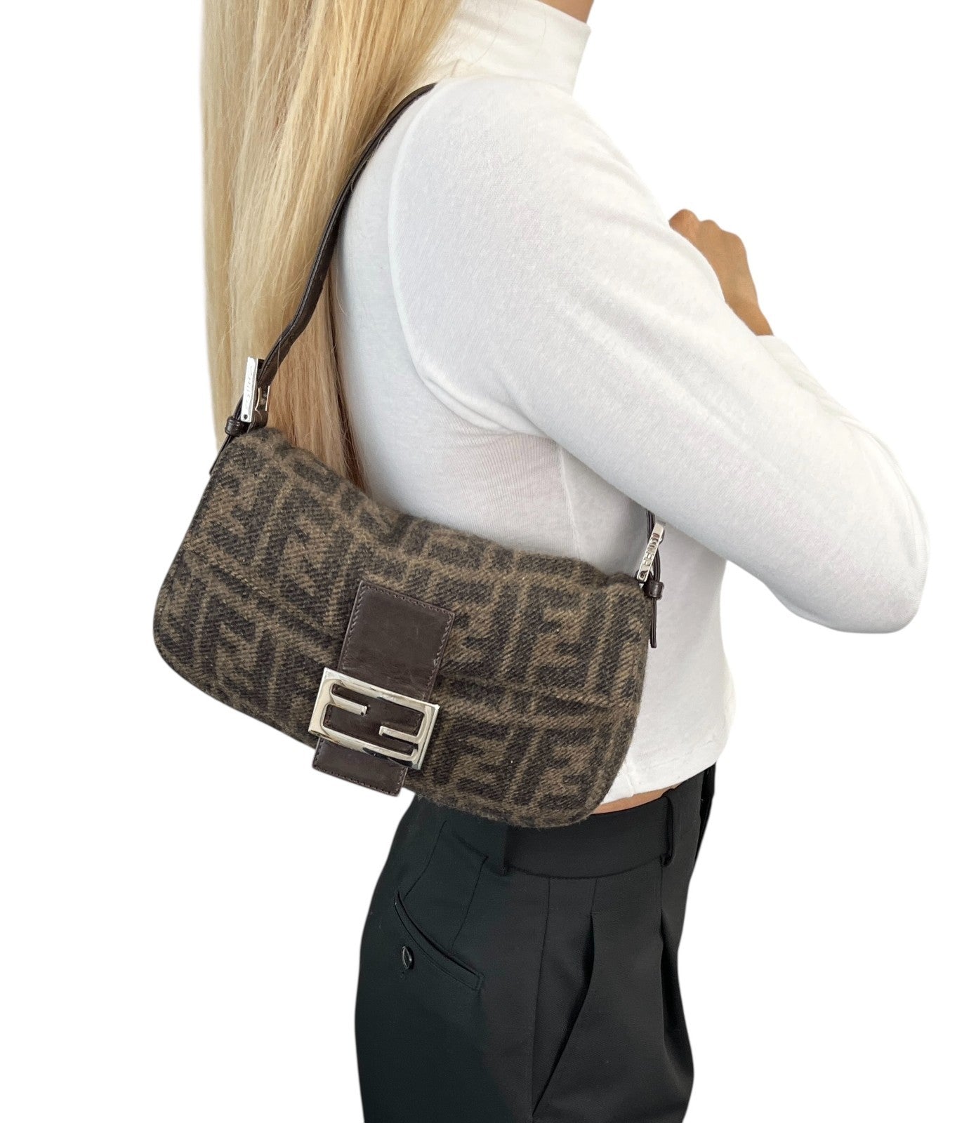 FENDI Vintage FF Logo Mamma Baguette Shoulder Bag Brown Silver Wool Knit 902212
