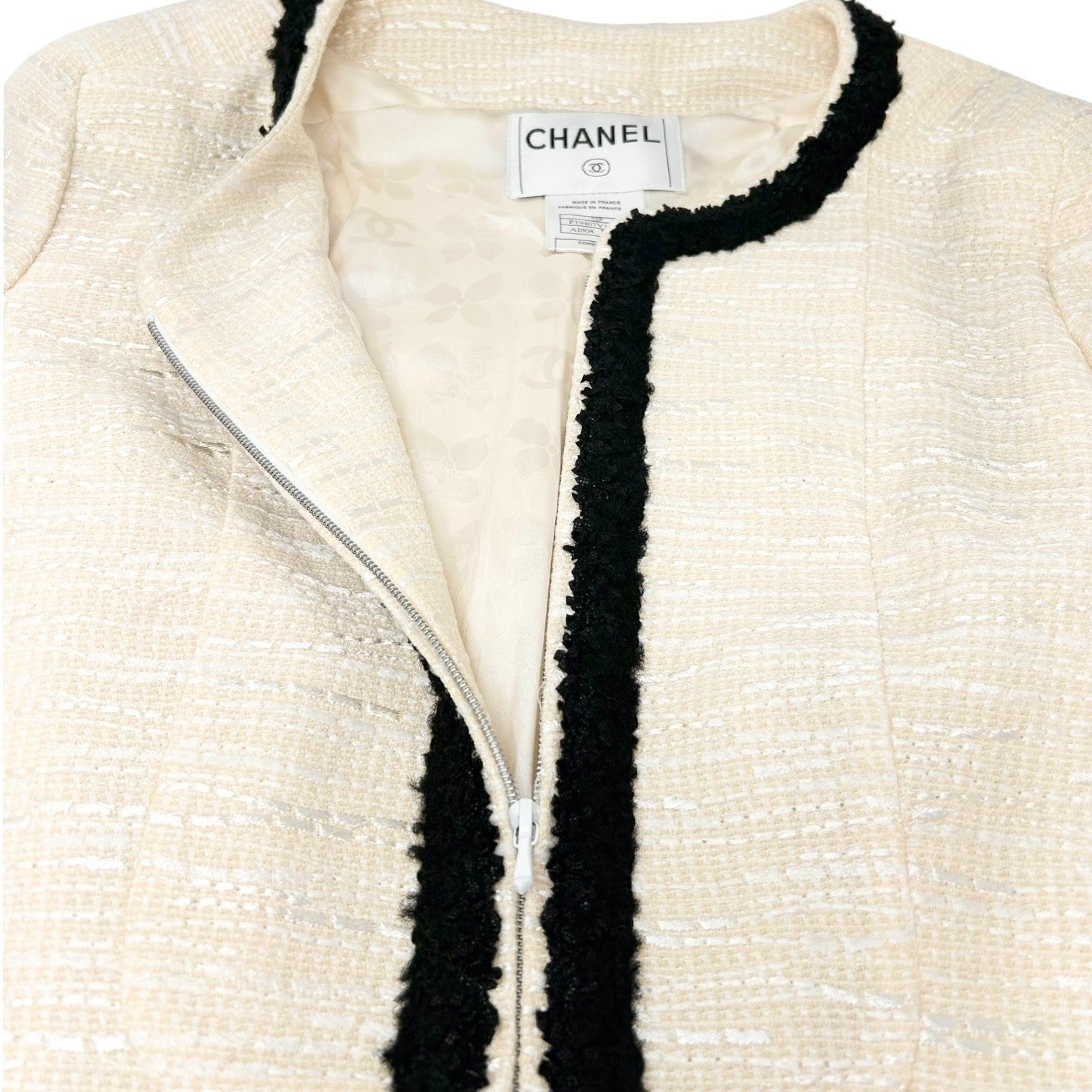 CHANEL Vintage 02P CC Logo Tweed Jacket #38 Cream Black Long Sleeve Zip Button