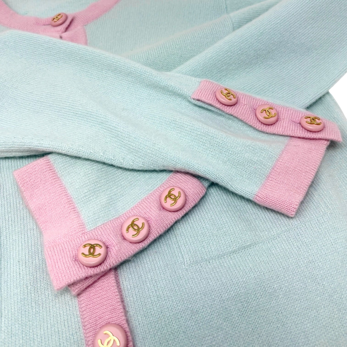 CHANEL Vintage CC Logo Cashmere Knit Long Cardigan Top Blue Pink 902470