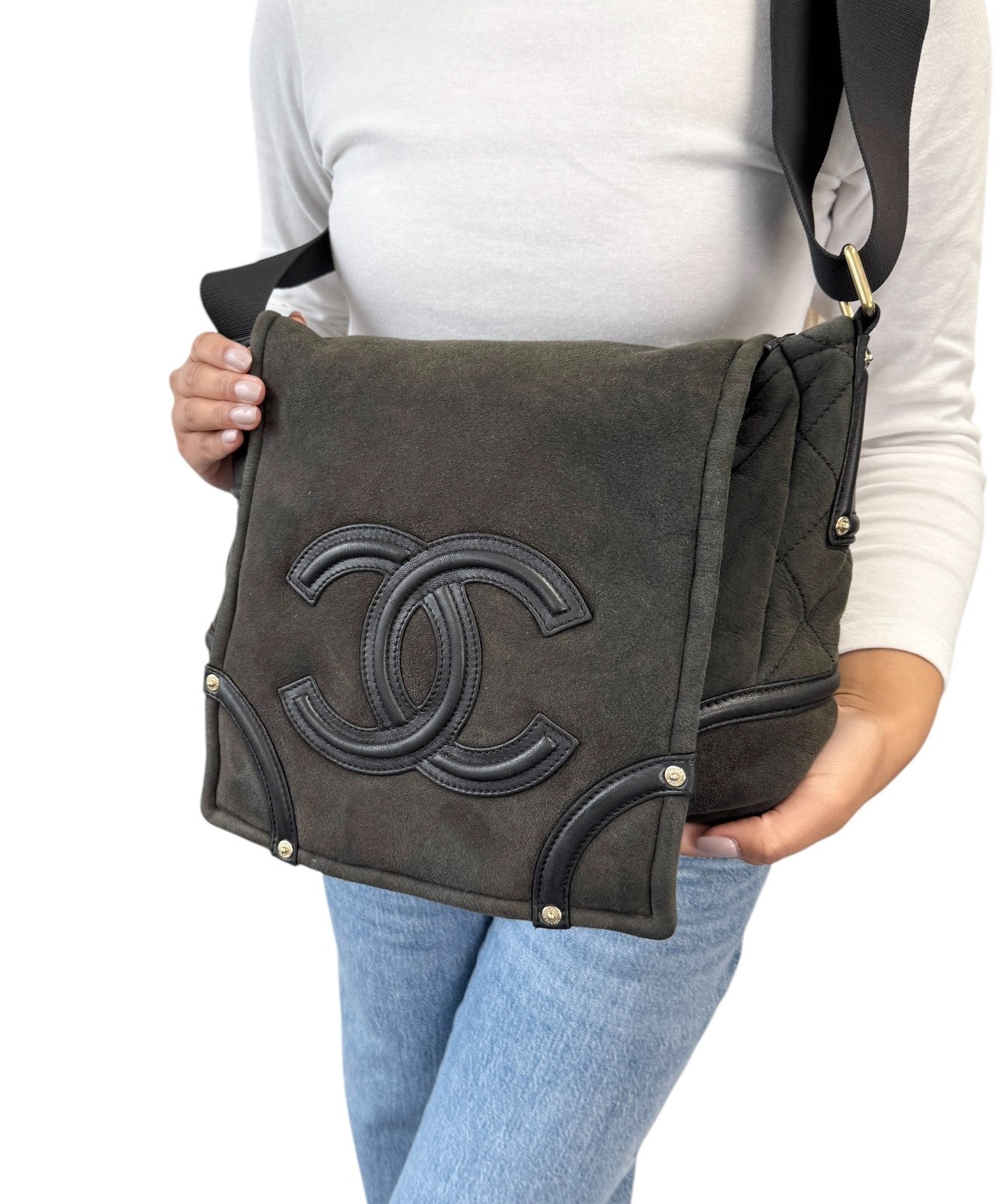 CHANEL Vintage 2006 CC Logo Shearling Messenger Crossbody Bag Black Mouton