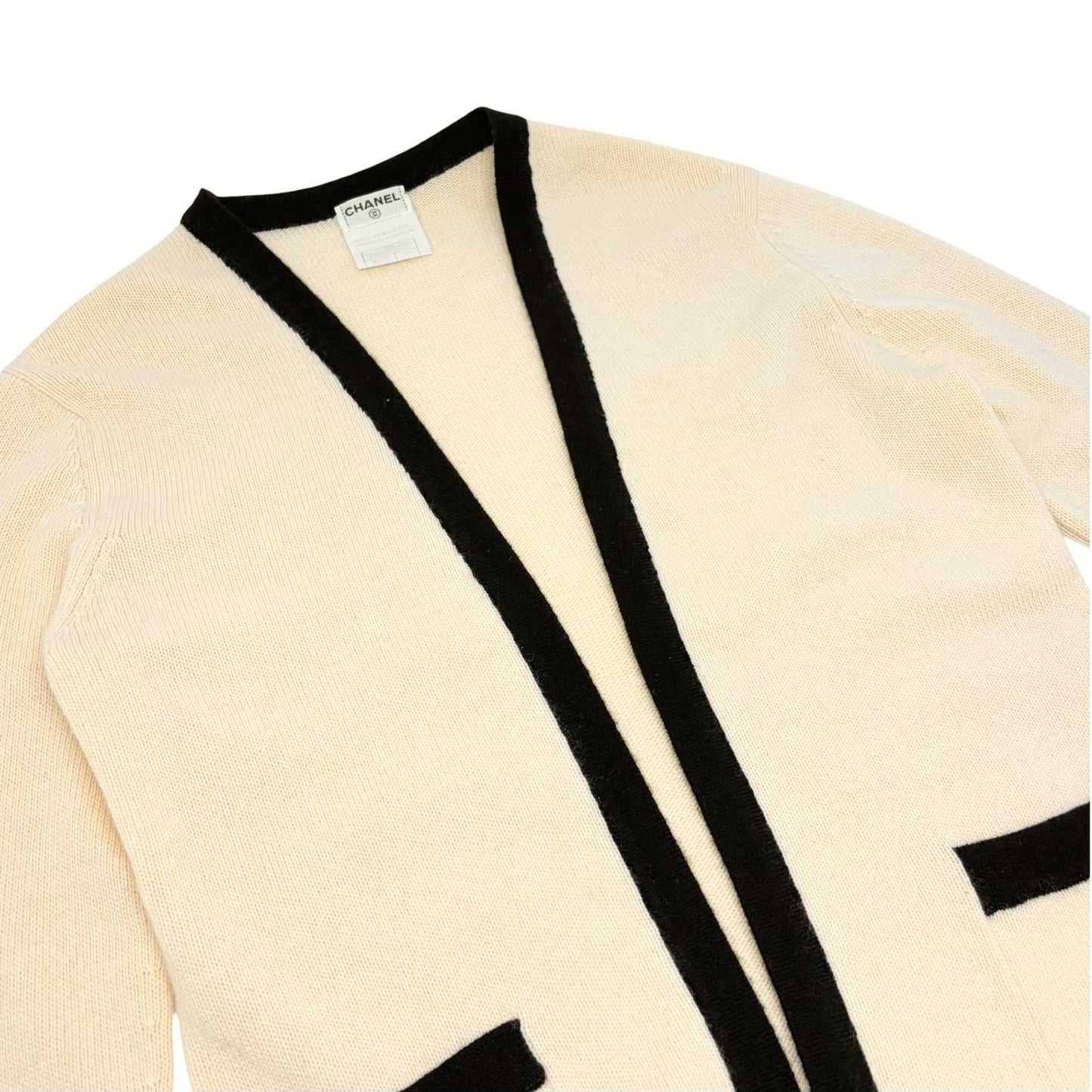 CHANEL Vintage 02A CC Cashmere Knit Cardigan Sweater Top #38 Cream 901825