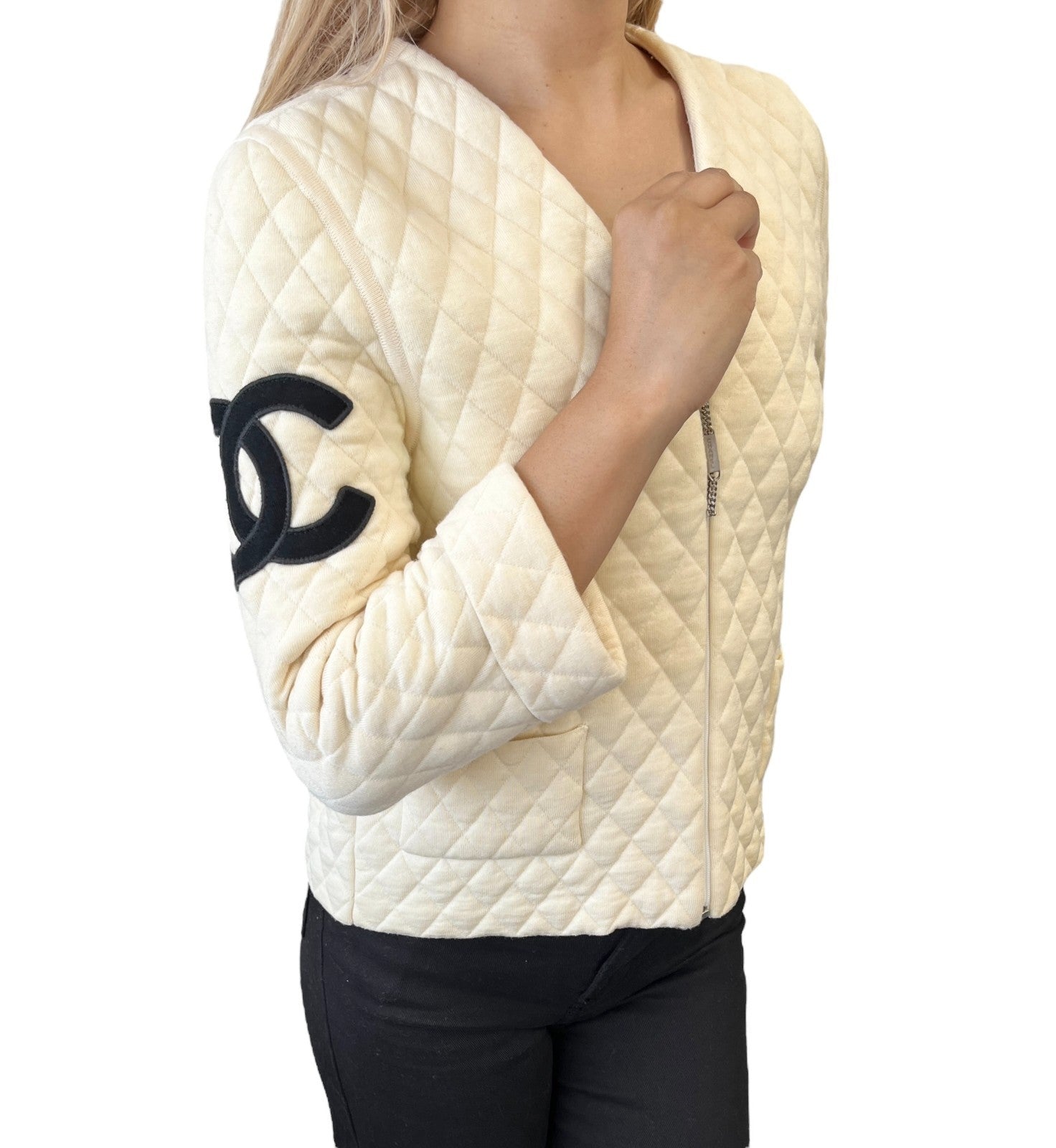 CHANEL Vintage 05A CC Logo Cambon Quilted Jacket #38 Zip Pocket Cream Wool