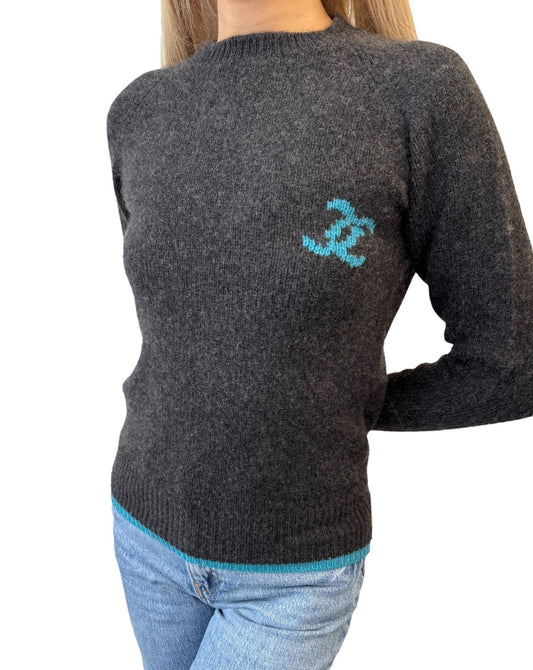 CHANEL Vintage 96A CC Logo Knit Sweater Top #36 Gray Blue Cashmere