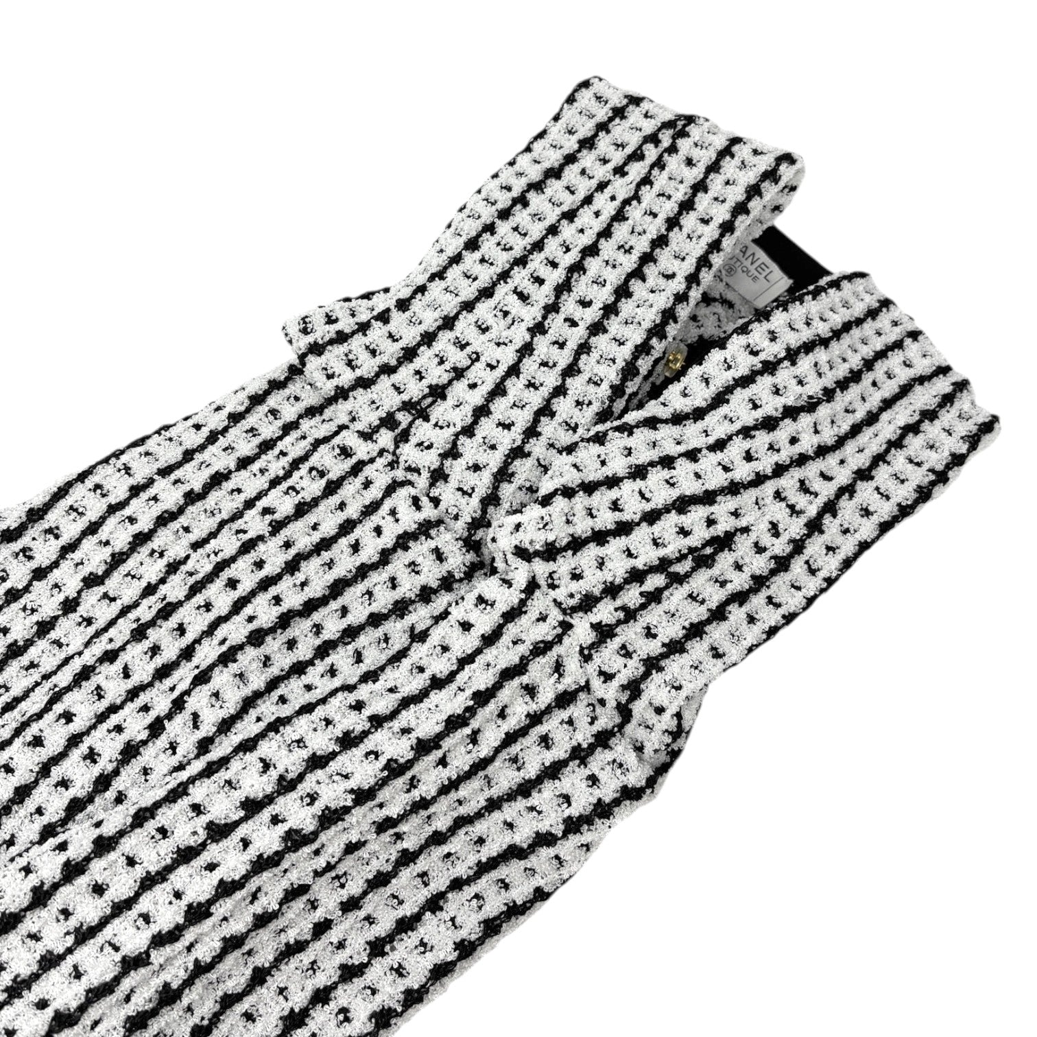 CHANEL Vintage 97P CC Logo Button Tweed Cardigan Sweater Top Black White