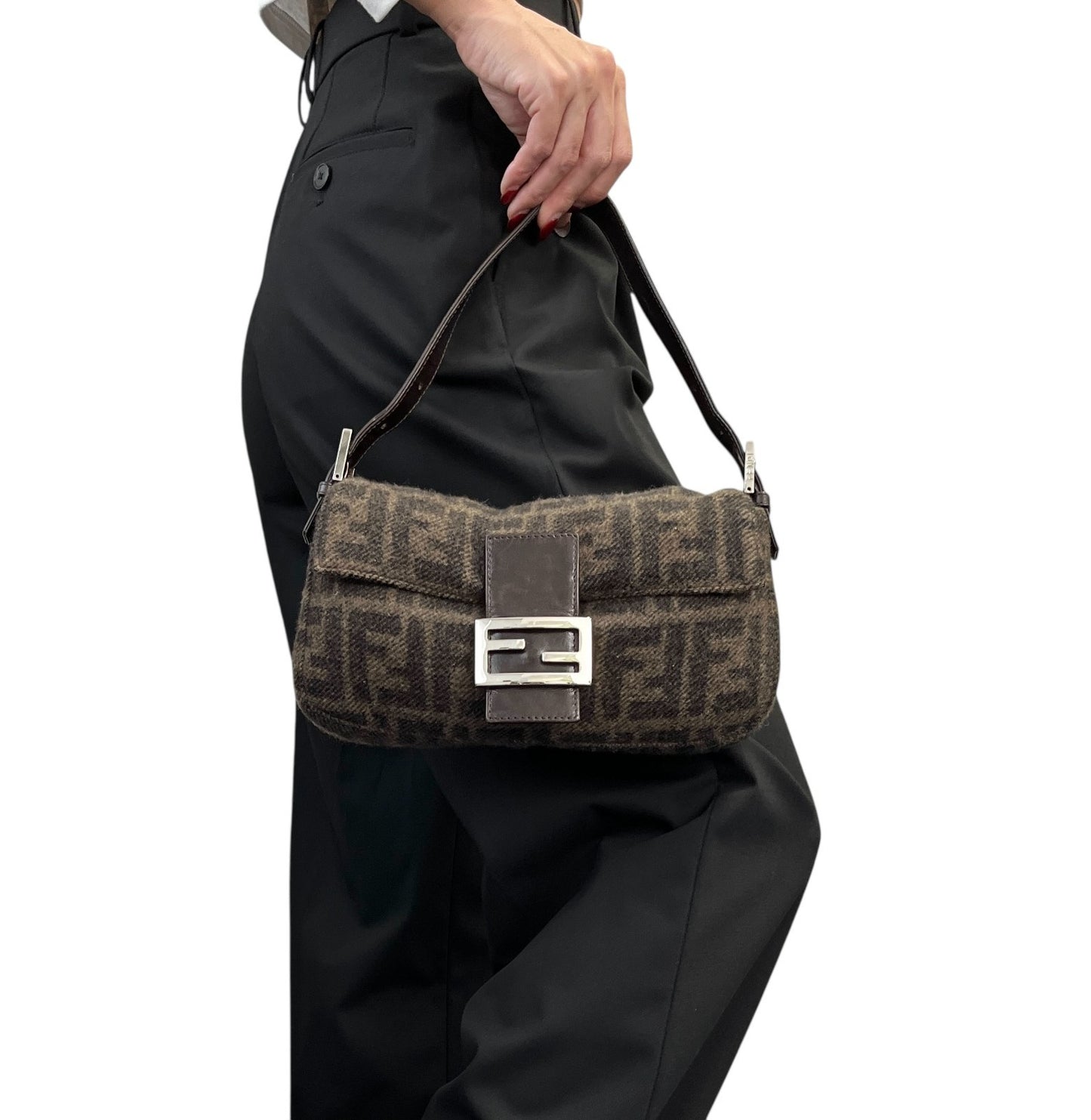 FENDI Vintage FF Logo Mamma Baguette Shoulder Bag Brown Silver Wool Knit 902212