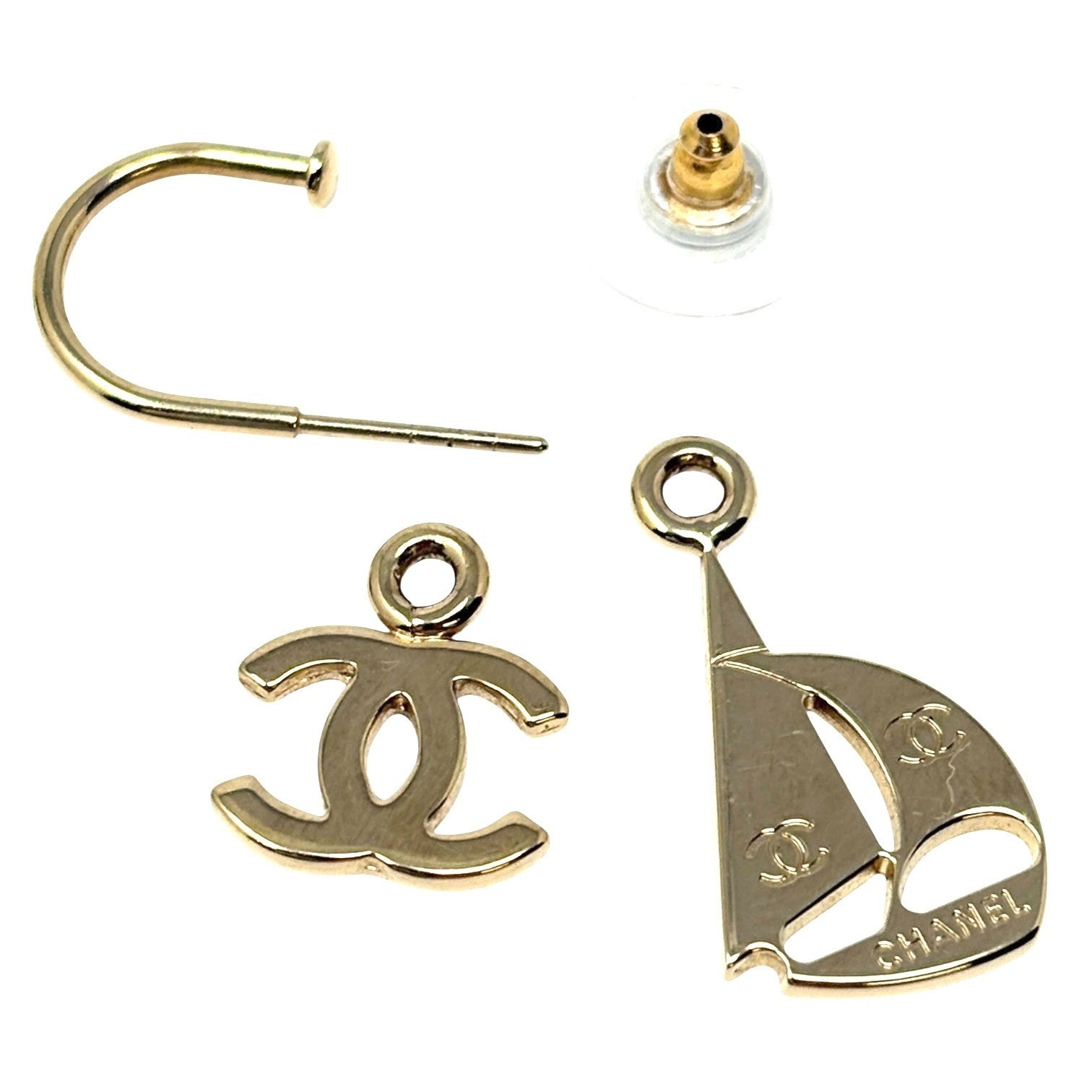 CHANEL Vintage CC Mark Logo With Yacht Charm Hoop Earrings Gold Metal Plate