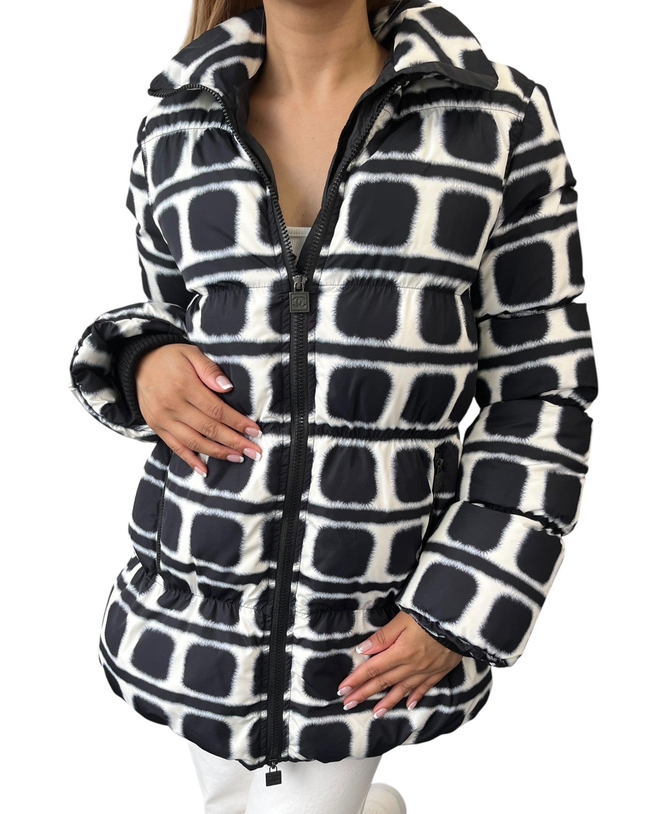 CHANEL Sport Vintage 07A CC Logo Puffer Jacket #36 Zip White Black Polyester