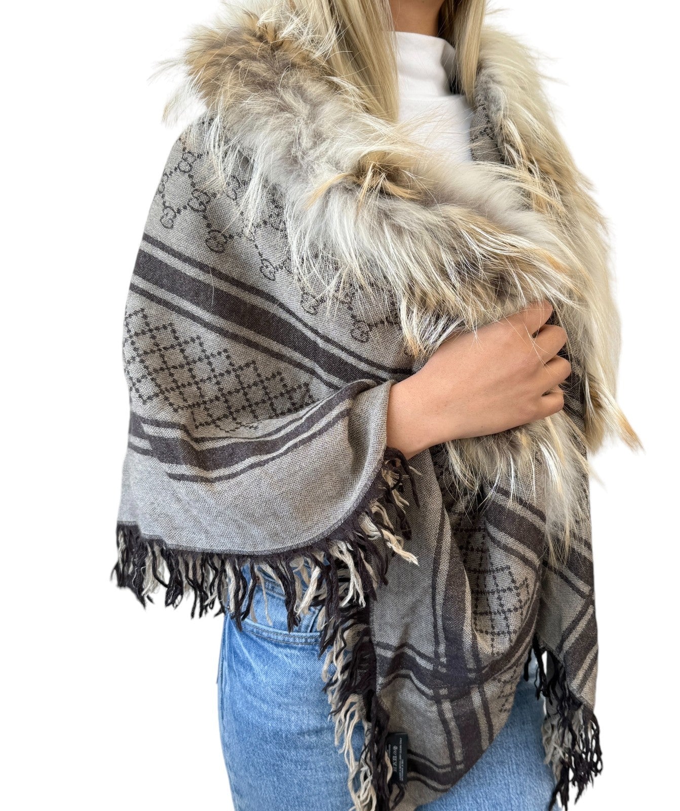 GUCCI Vintage GG Logo Monogram Fox Fur Shawl Scarf Wrap Gray Brown 902234