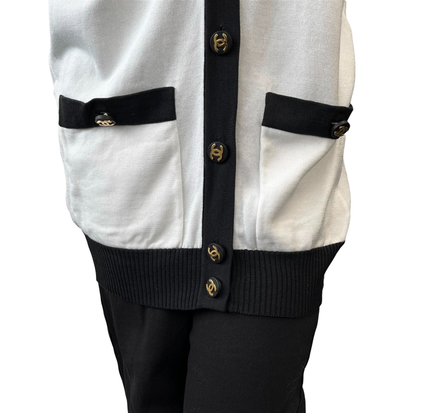 CHANEL Vintage CC Logo Button Cardigan Sweater Top #34 White Black 106908