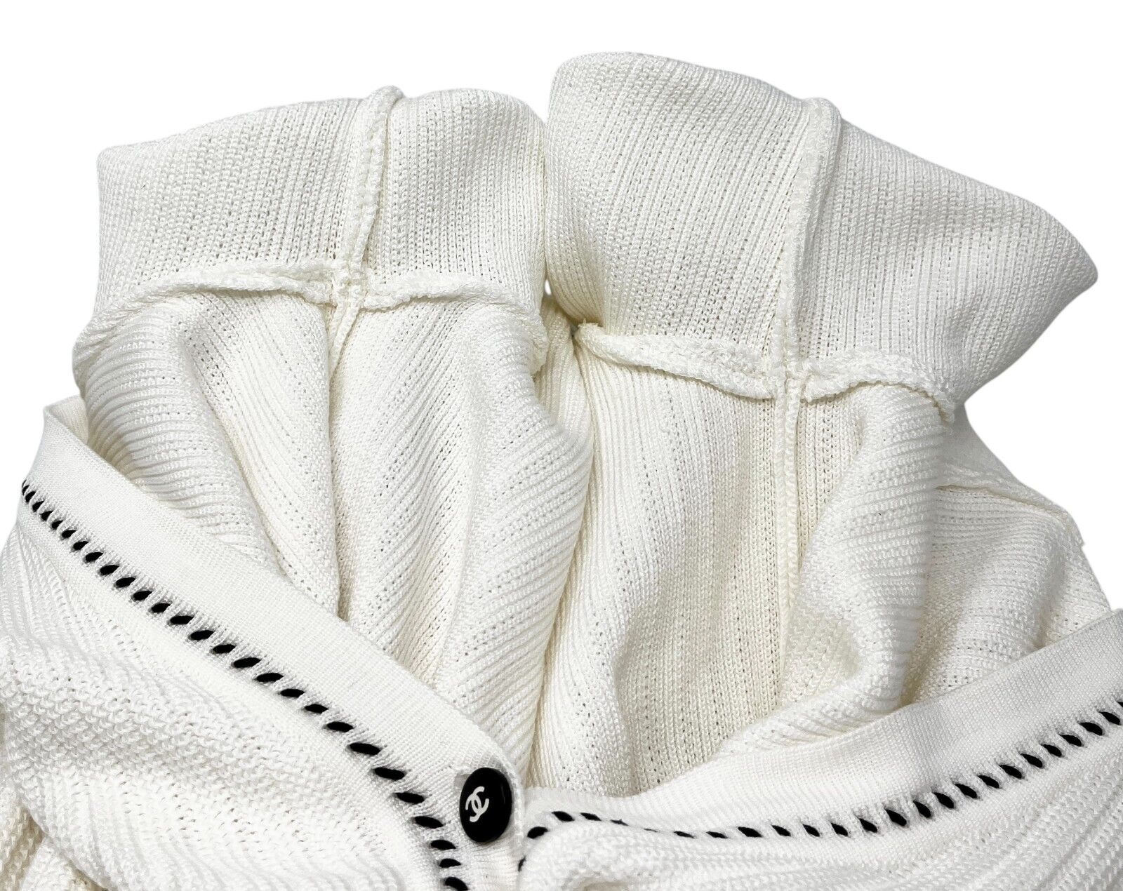 CHANEL Vintage 96P CC Logo Cardigan Sweater Top #42 Button White Black Cotton