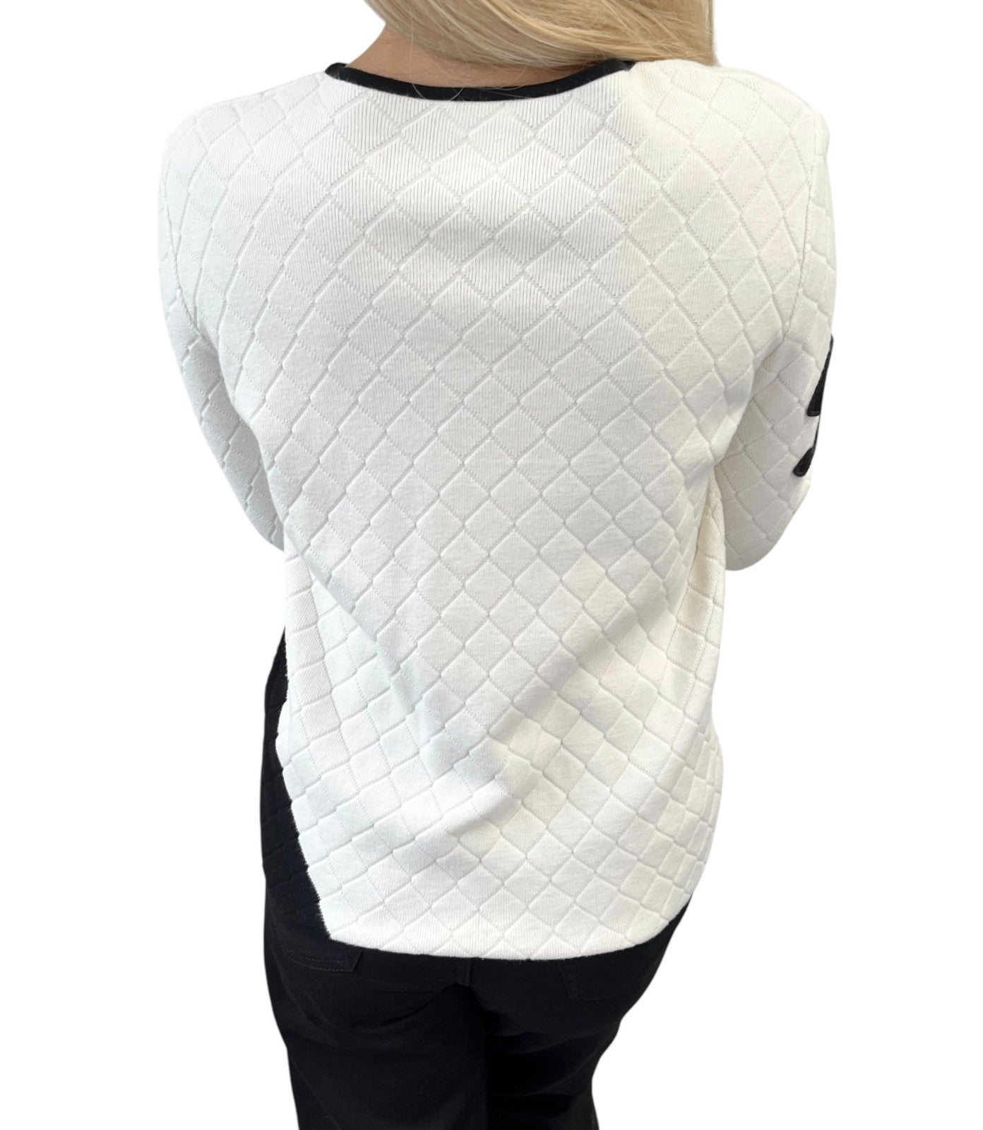 CHANEL Vintage 05A CC Logo Cambon Quilted Cashmere Knit Sweater Top #40 Cream
