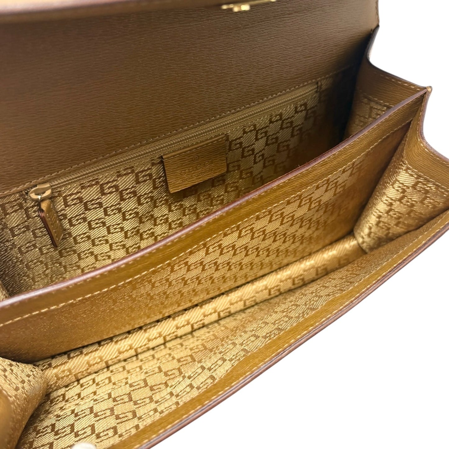 GUCCI Vintage G Square Logo Shoulder Bag Brown Camel Gold Leather Rectangle
