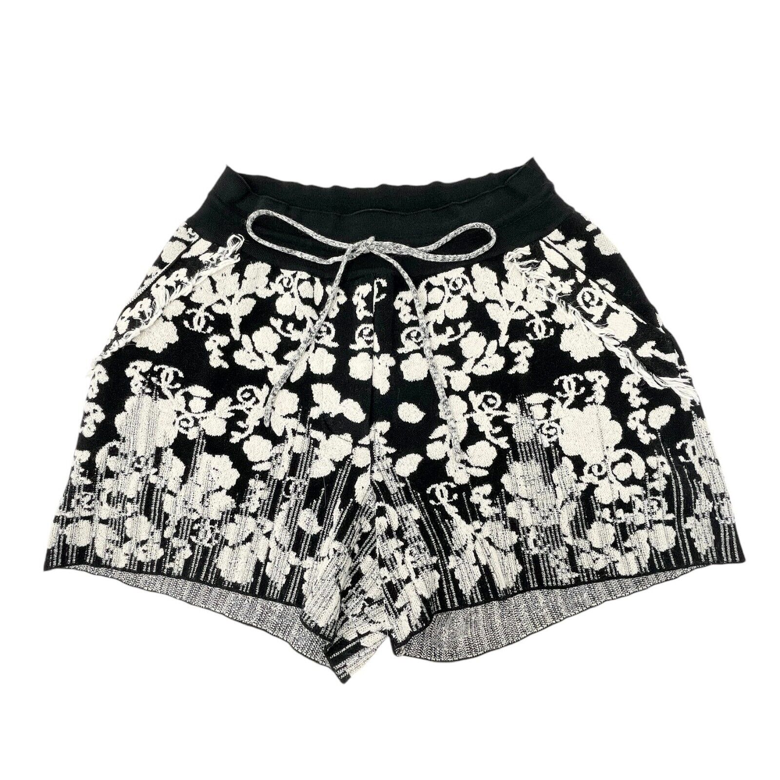 CHANEL Vintage P47652 CC Logo Short Pants #34 Shorts Black White Cotton Rayon