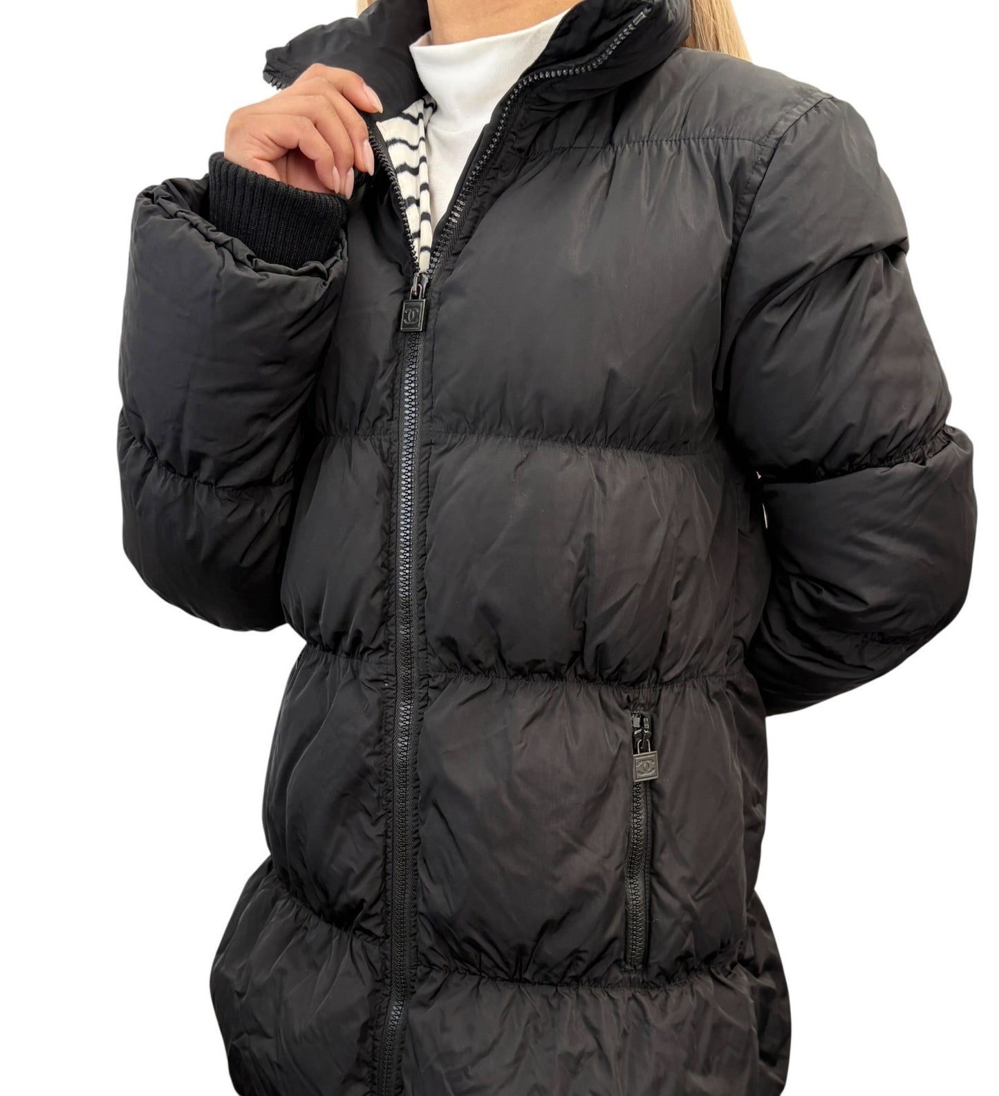 CHANEL Sport Vintage 07A Quilted Puffer Jacket Coat #38 Nylon Black White