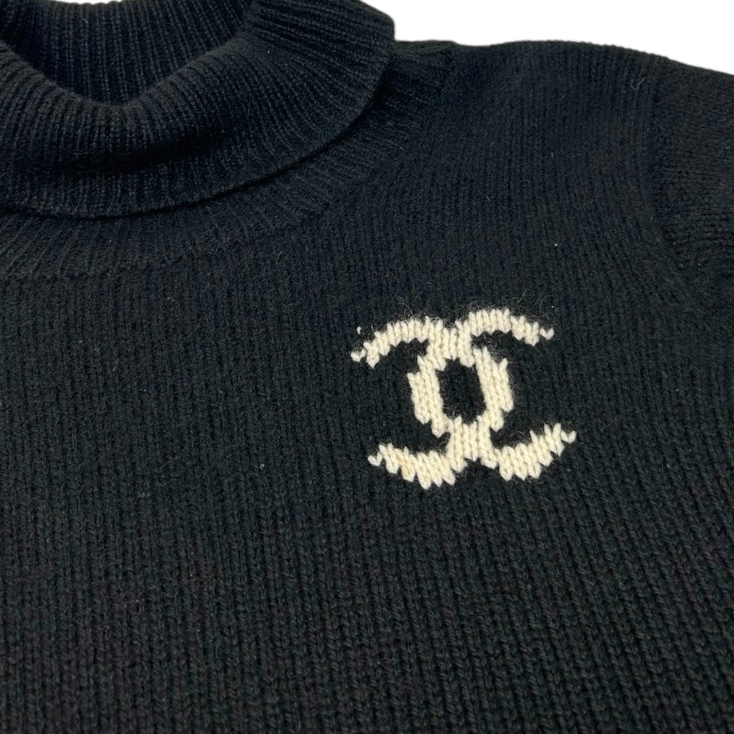 CHANEL Vintage Big CC Logo Knit Sweater Turtleneck Top Black White Cashmere
