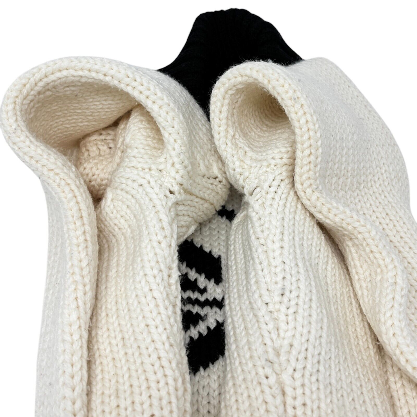 CHANEL Sport Vintage 08A CC Logo Turtleneck Sweater Top #34 White Black Wool