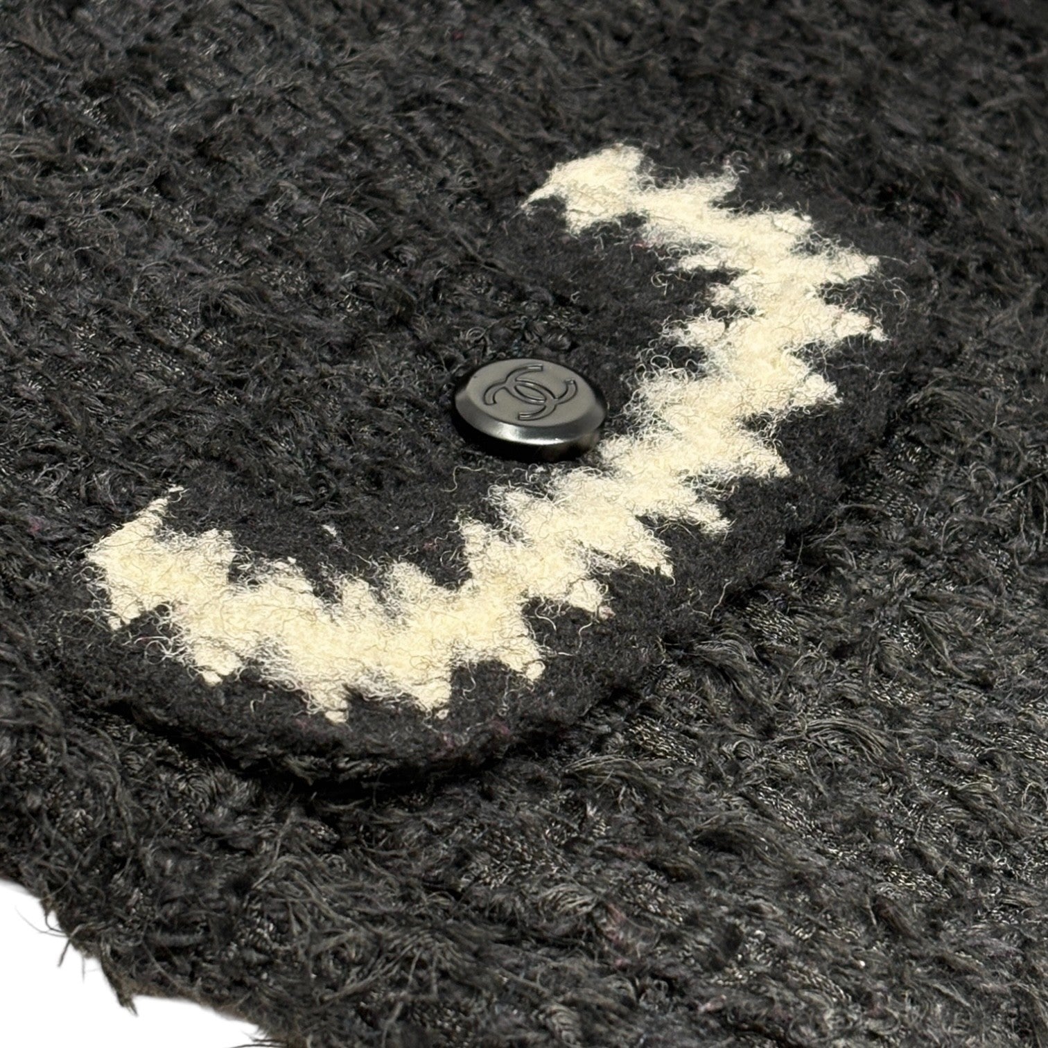 CHANEL Vintage 98A CC Mark Logo Button Tweed Jacket #38 Black White Wool
