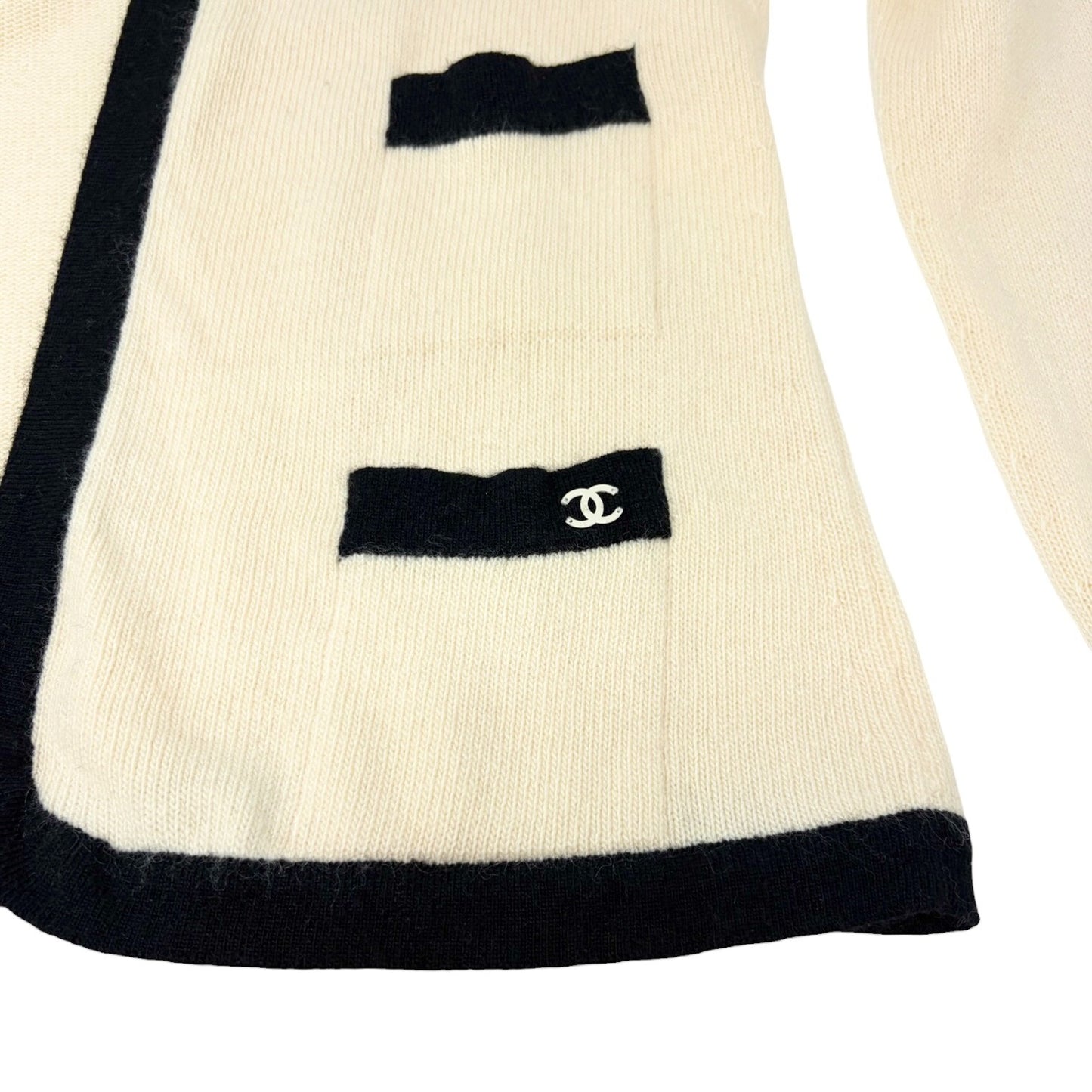 CHANEL Vintage 02A CC Cashmere Knit Cardigan Sweater Top #42 Cream 106911