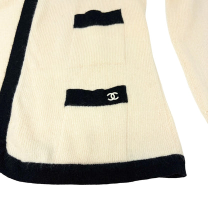 CHANEL Vintage 02A CC Cashmere Knit Cardigan Sweater Top #42 Cream 106911