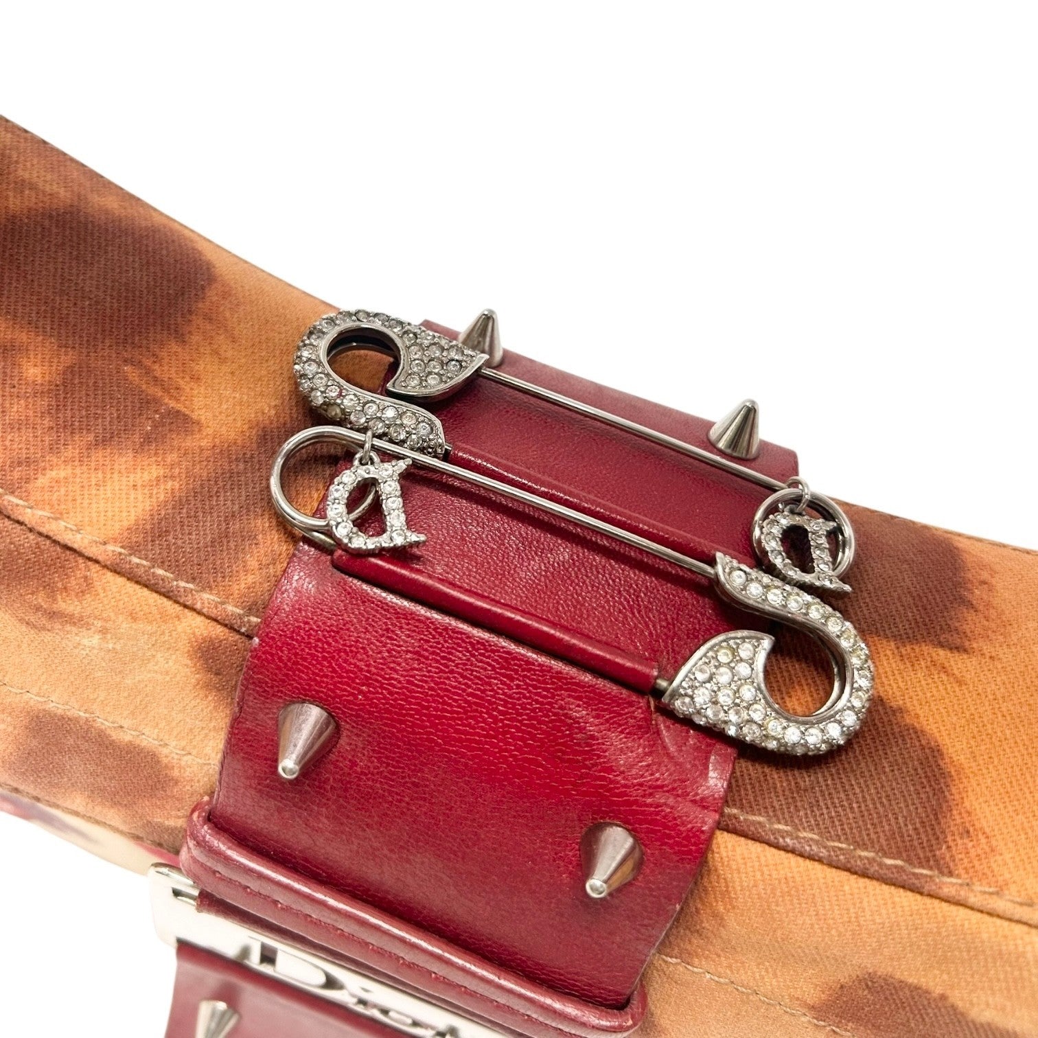 Christian Dior Vintage 2003 Logo Street Chic Columbus Victim Shoulder Bag Red