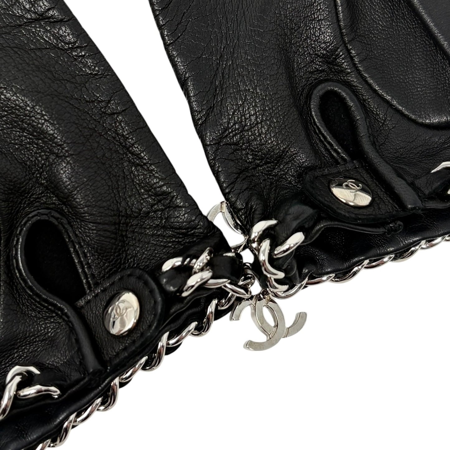 CHANEL Vintage CC Logo Chain Leather Perforated Gloves #7.5 Black Silver 901842