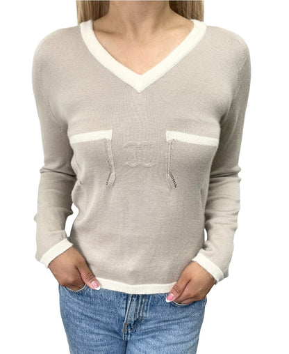 CHANEL Vintage 04C CC Logo Cashmere Knit Sweater Top #38 Beige Ivory 902362
