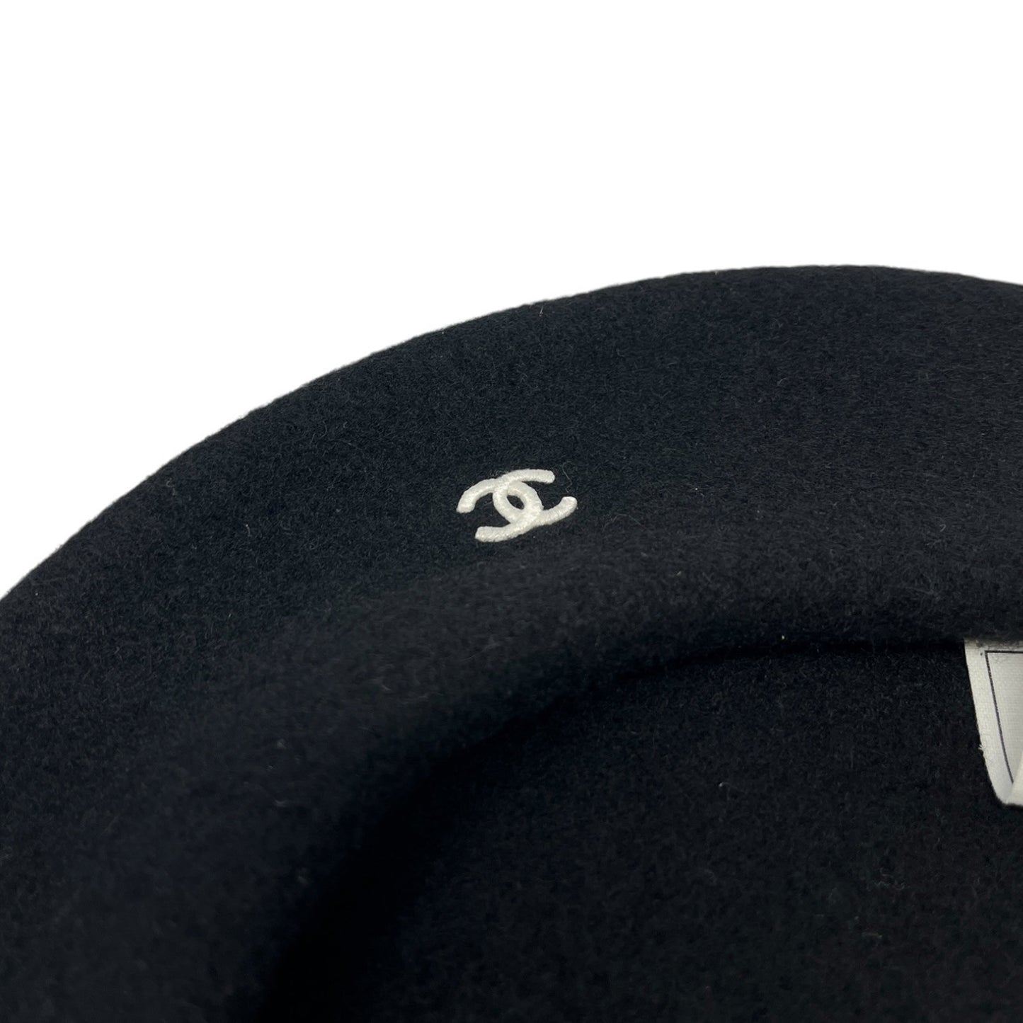 CHANEL Vintage CC Logo Beret Hat Black Fashion Accessory Wool Knit Cap 902224