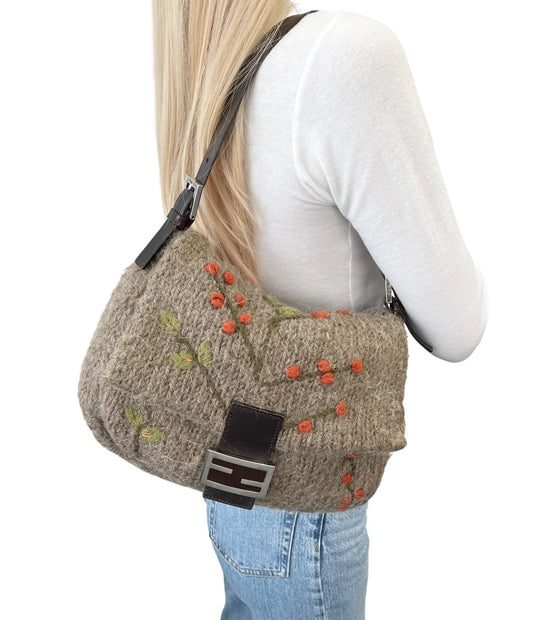 FENDI Vintage FF Knit Mamma Baguette Flower Wool Shoulder Bag Beige Brown