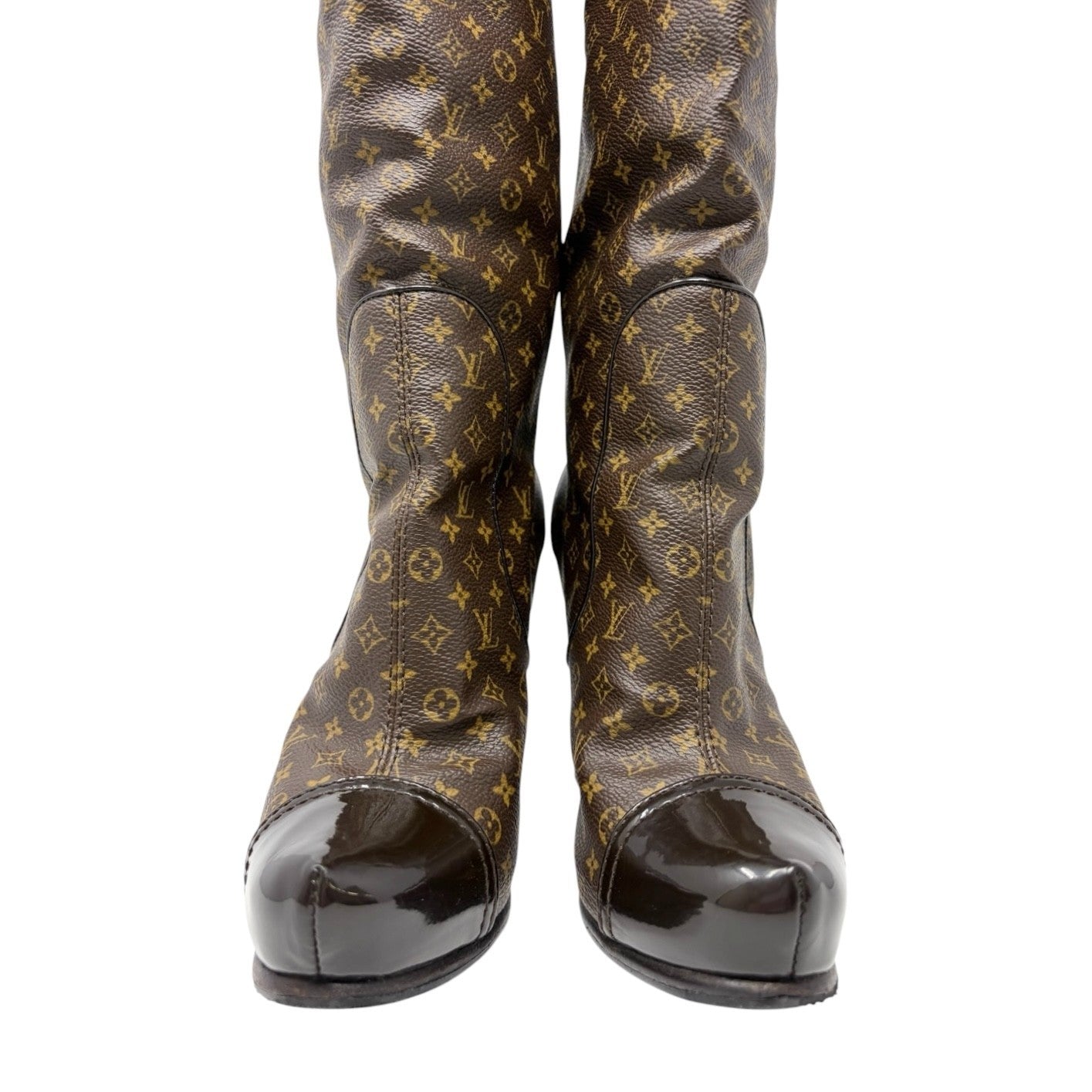 LOUIS VUITTON – Luxury Fashion Spark