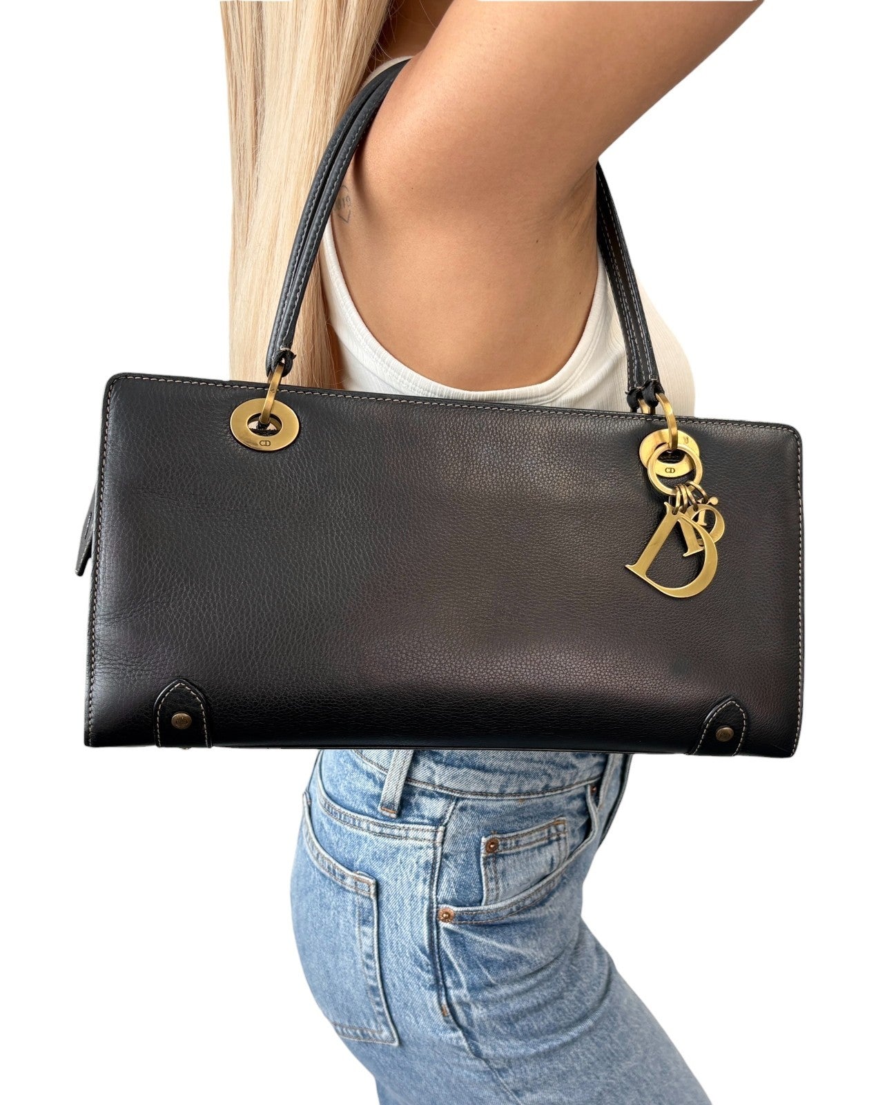 DIOR – Luxury Fashion Spark