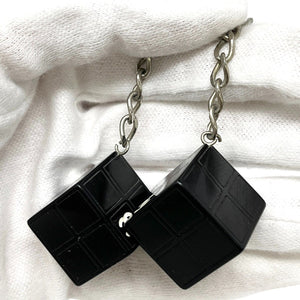 CHANEL Vintage 04S CC Logo Chain Belt Cube Dice Silver Black White Metal RankAB