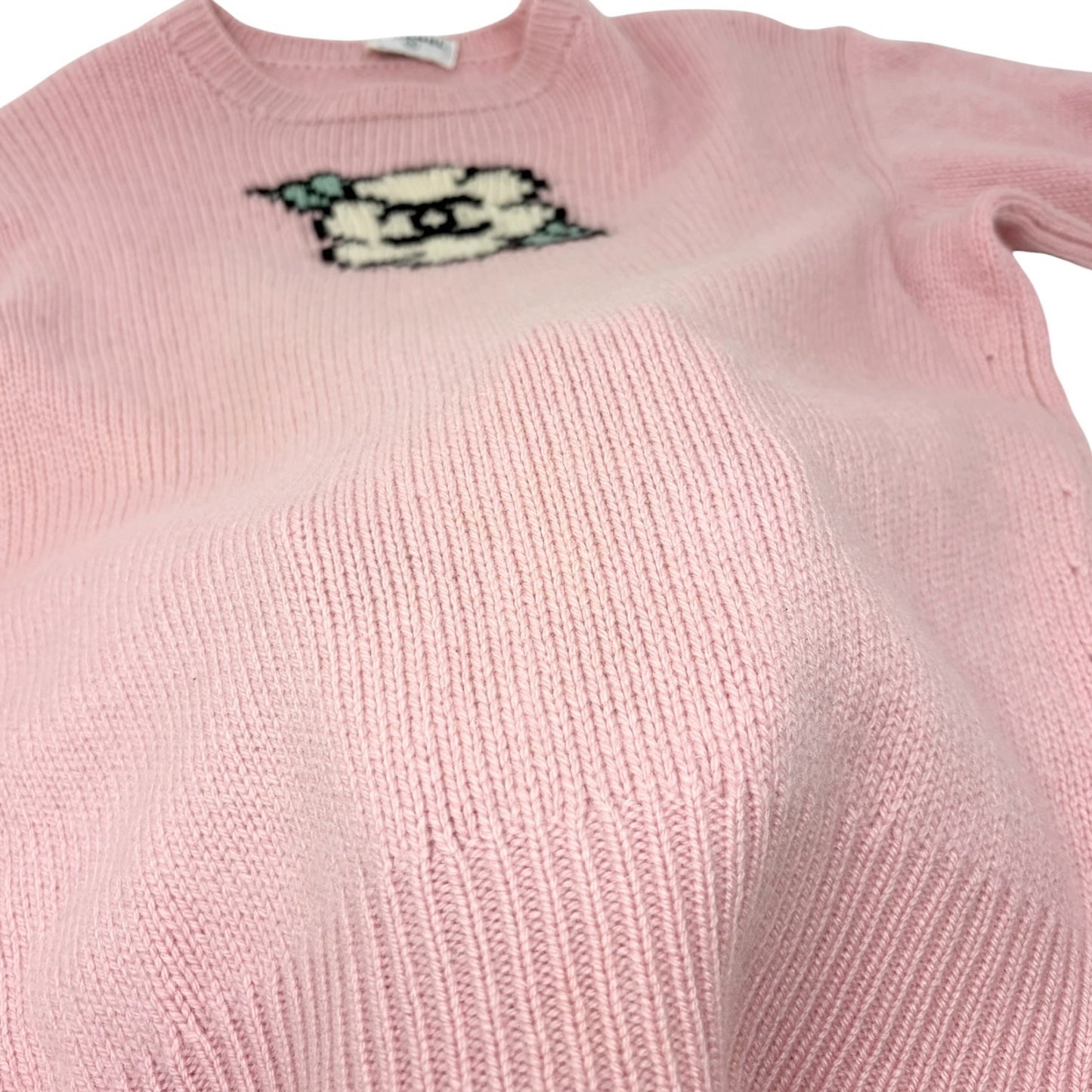CHANEL Vintage 95A CC Logo Cashmere Knit Sweater Top Camellia #S Pink 902400