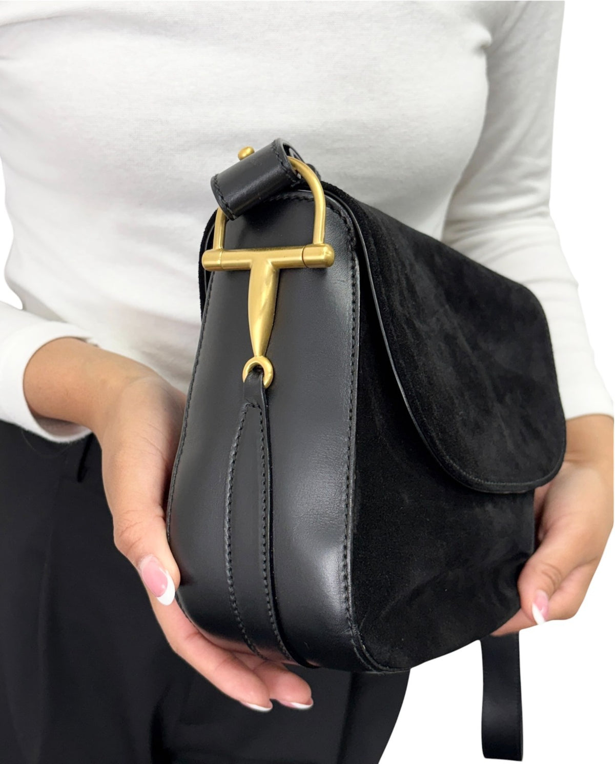 GUCCI Vintage Horsebit Crossbody Shoulder Bag Black Gold Suede Leather 902330