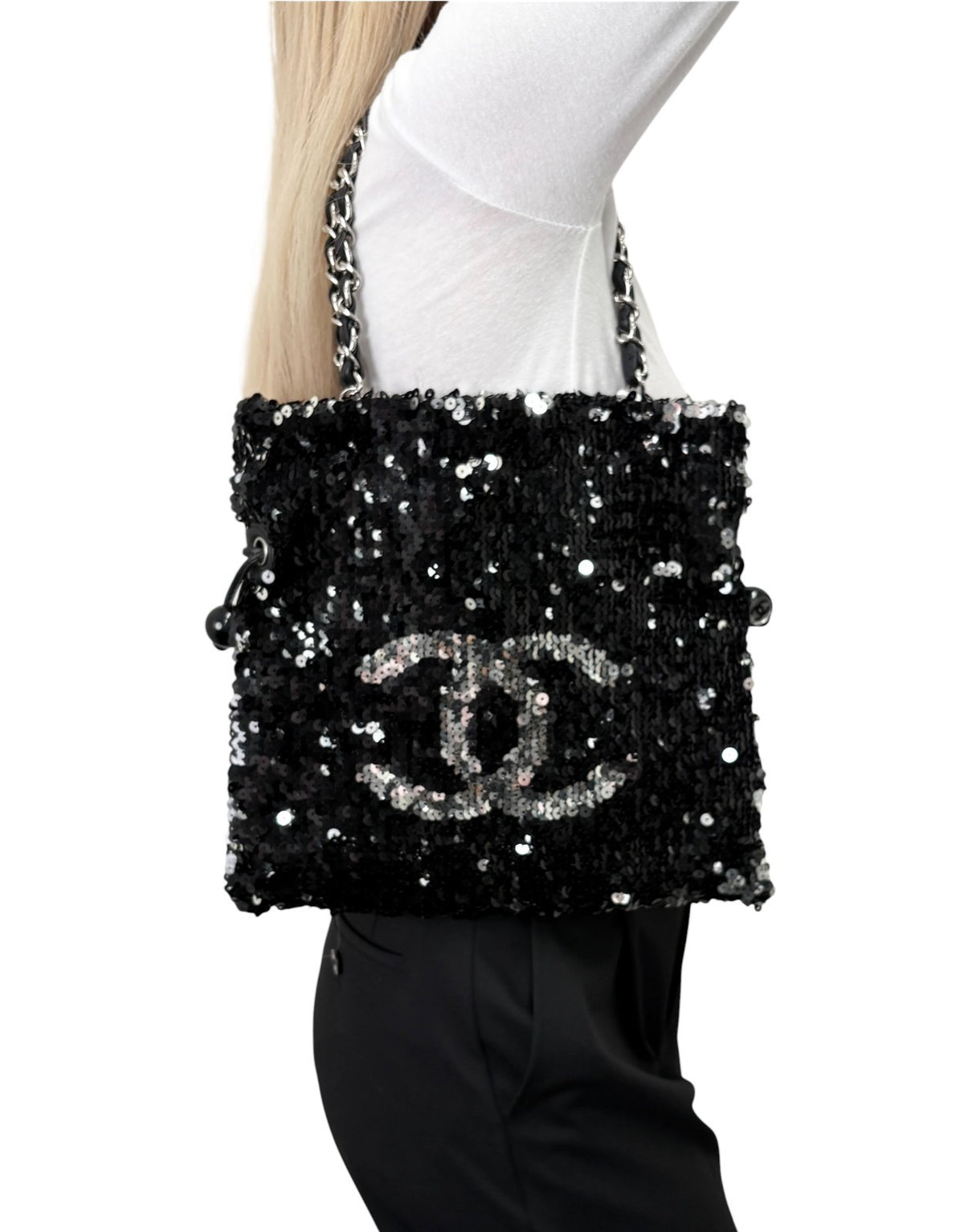 CHANEL Vintage CC Logo Sequins Chain Shoulder Bag Black Silver Leather 902342