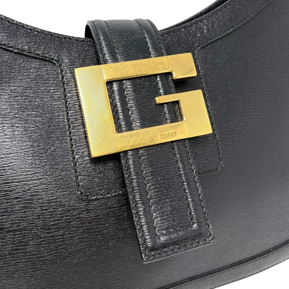 GUCCI Vintage G Square Logo Shoulder Bag Black Gold Leather Magnet 902249