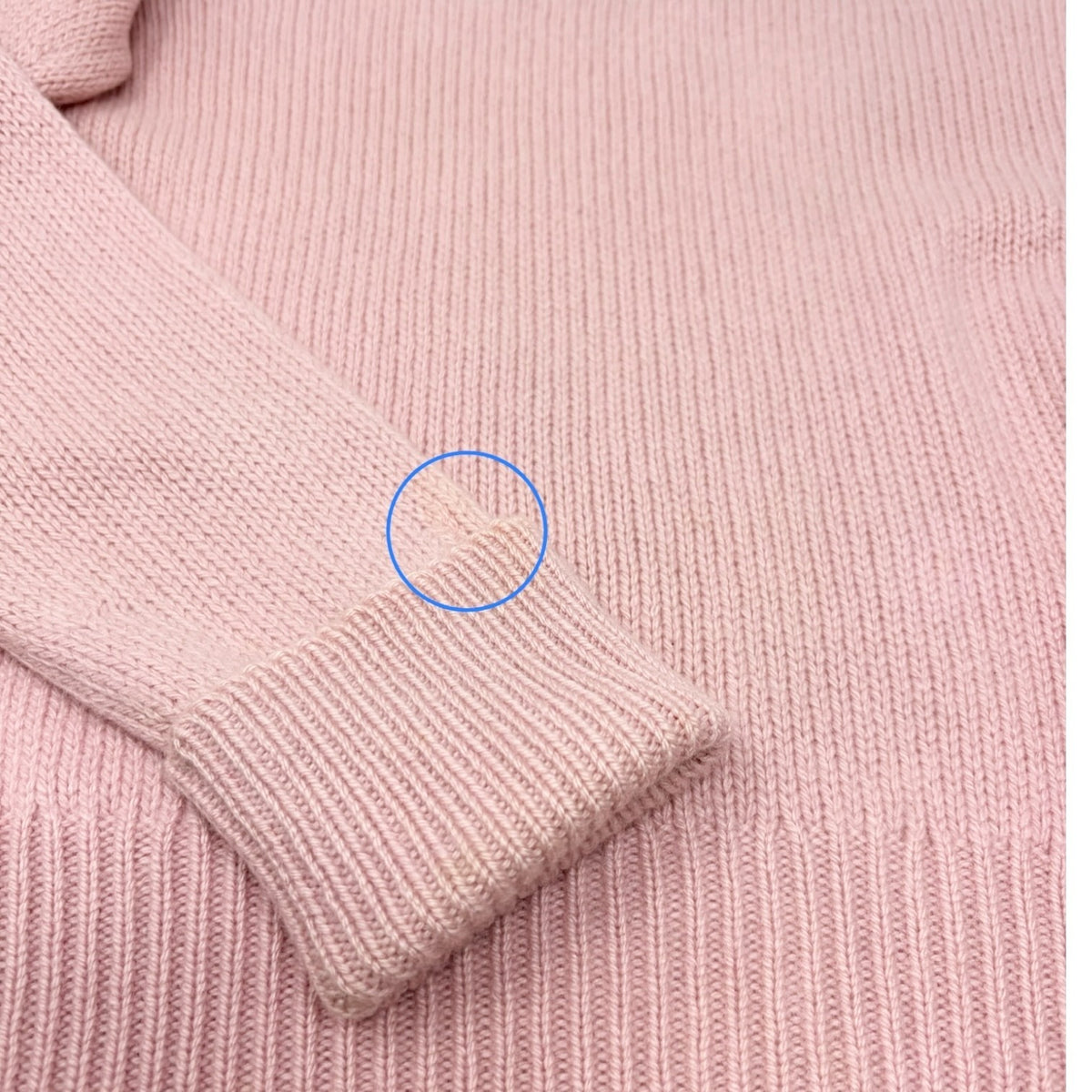 CHANEL Vintage 95A CC Logo Cashmere Knit Sweater Top Camellia #S Pink 902400
