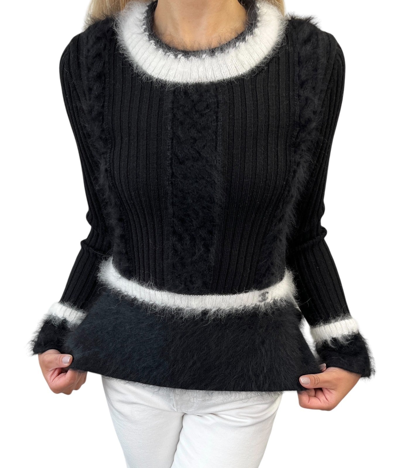 CHANEL Vintage 02A CC Logo Fur Knit Sweater Top #38 Black White Wool 901976